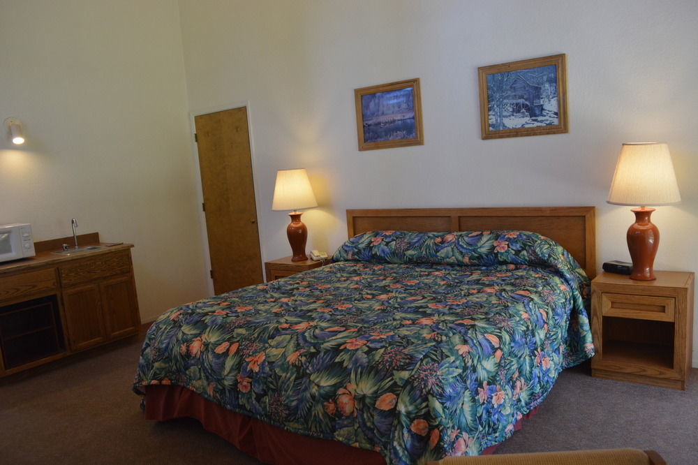 Pioneer Inn & Suites Volcano Екстер'єр фото