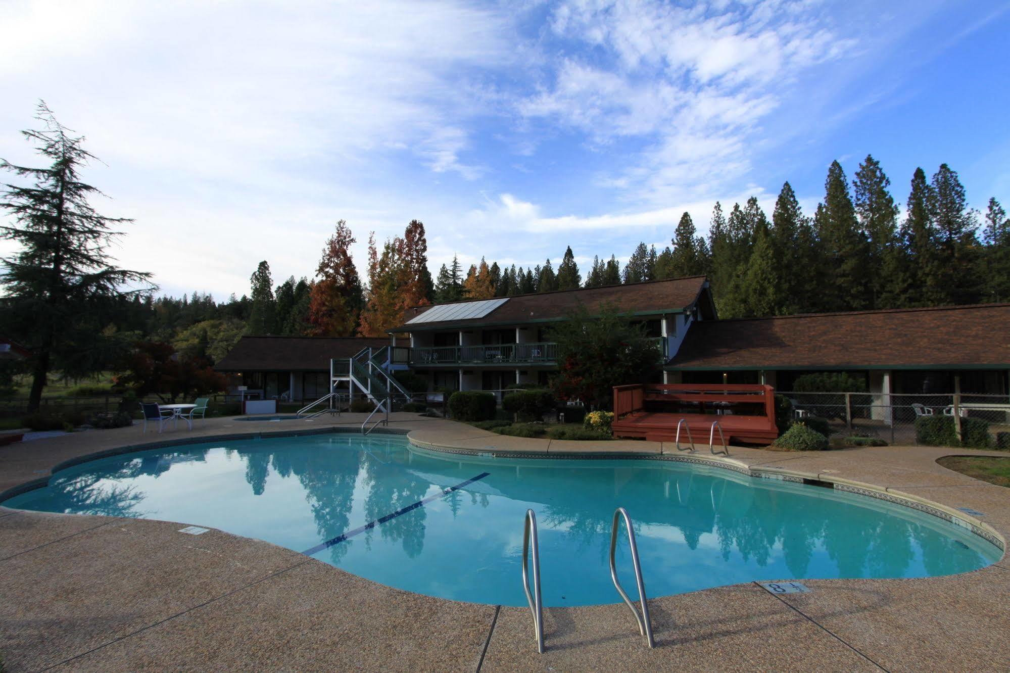 Pioneer Inn & Suites Volcano Екстер'єр фото