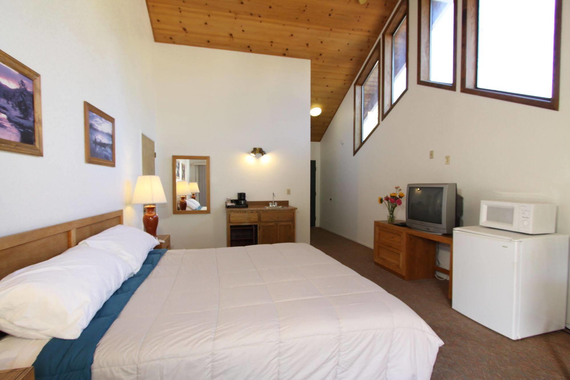 Pioneer Inn & Suites Volcano Екстер'єр фото