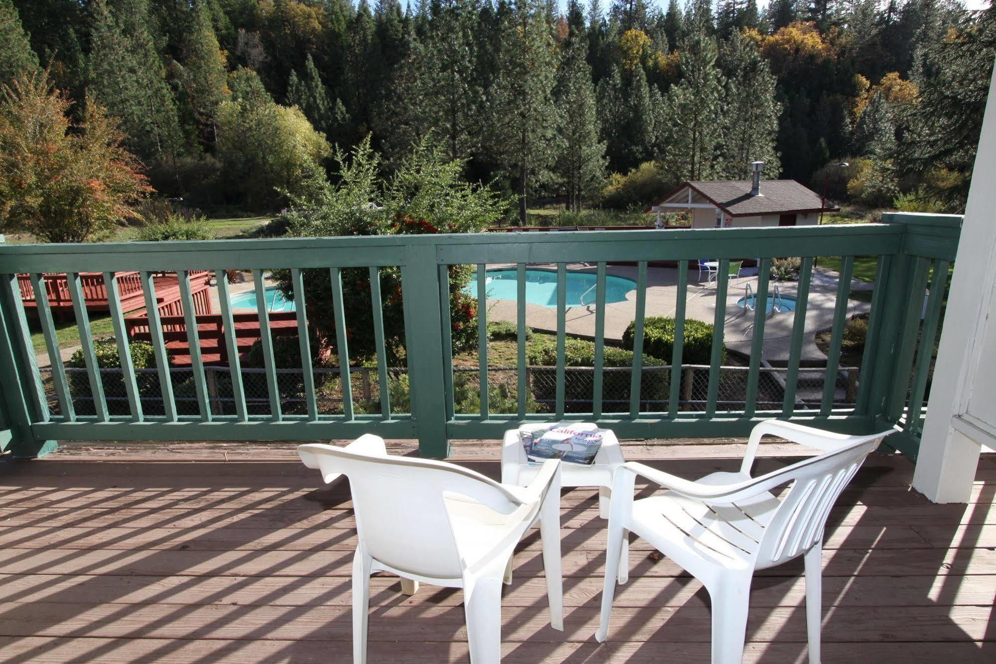 Pioneer Inn & Suites Volcano Екстер'єр фото